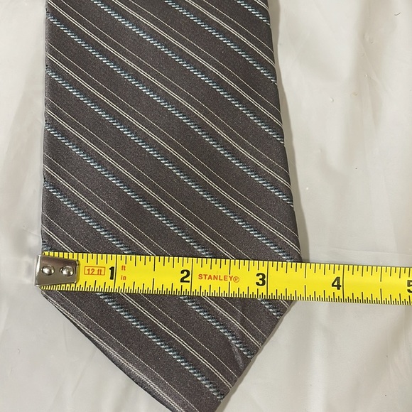 Structure mens tie in silver and blue diagonal stripe 3.5” W x 57”L - Picture 6 of 8